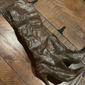 Liliana  Hariot Thigh High Snake Skin Boots Size 8 1/2